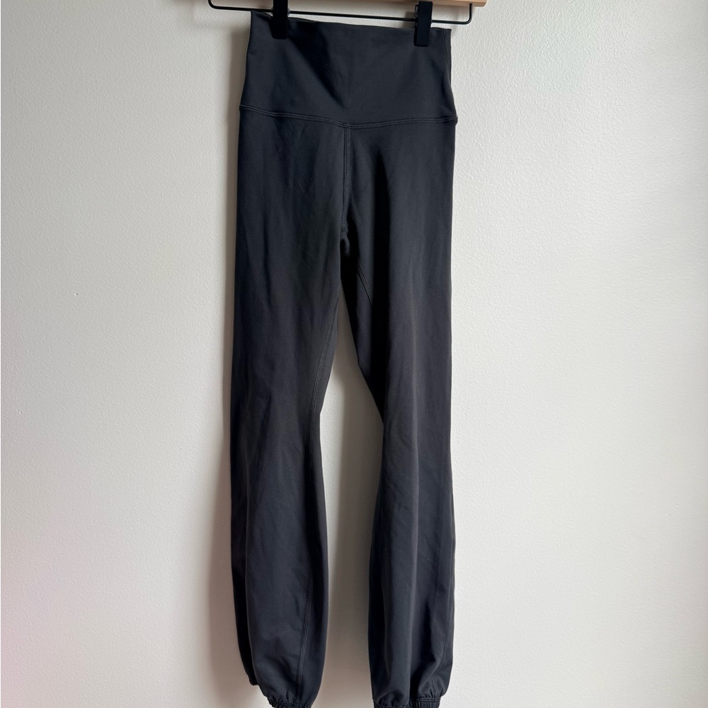 Aerie offline women’s  Charcoal cuffed Leggings/joggers